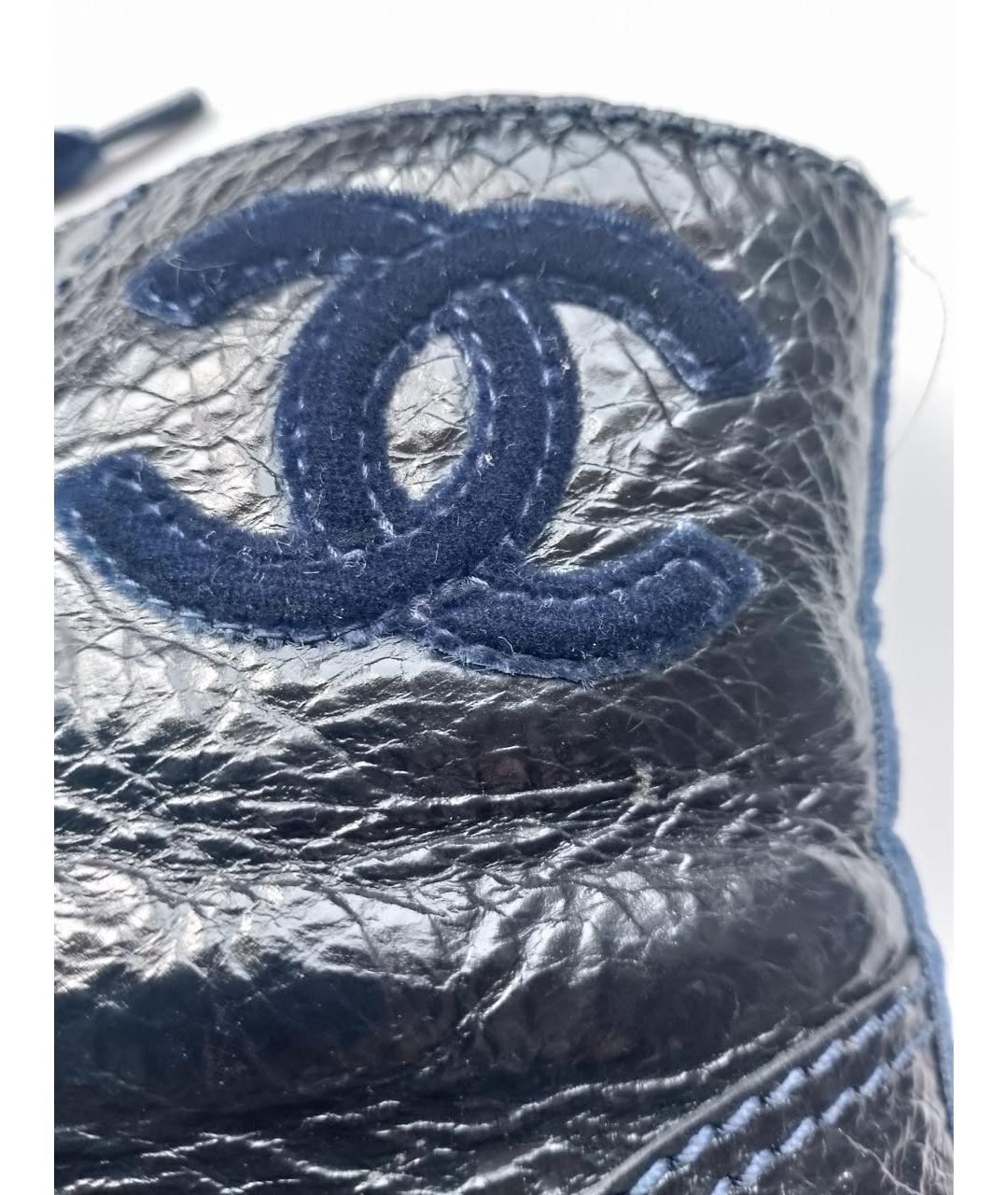 CHANEL Черные ботинки из лакированной кожи, фото 3