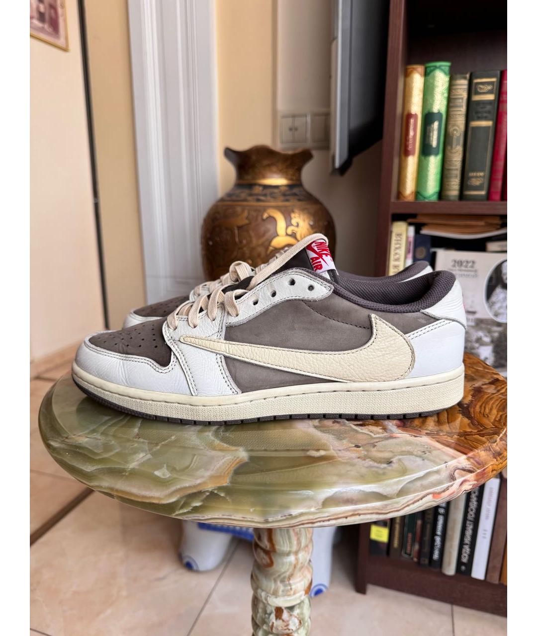 JORDAN Бежевые низкие кроссовки / кеды, фото 2