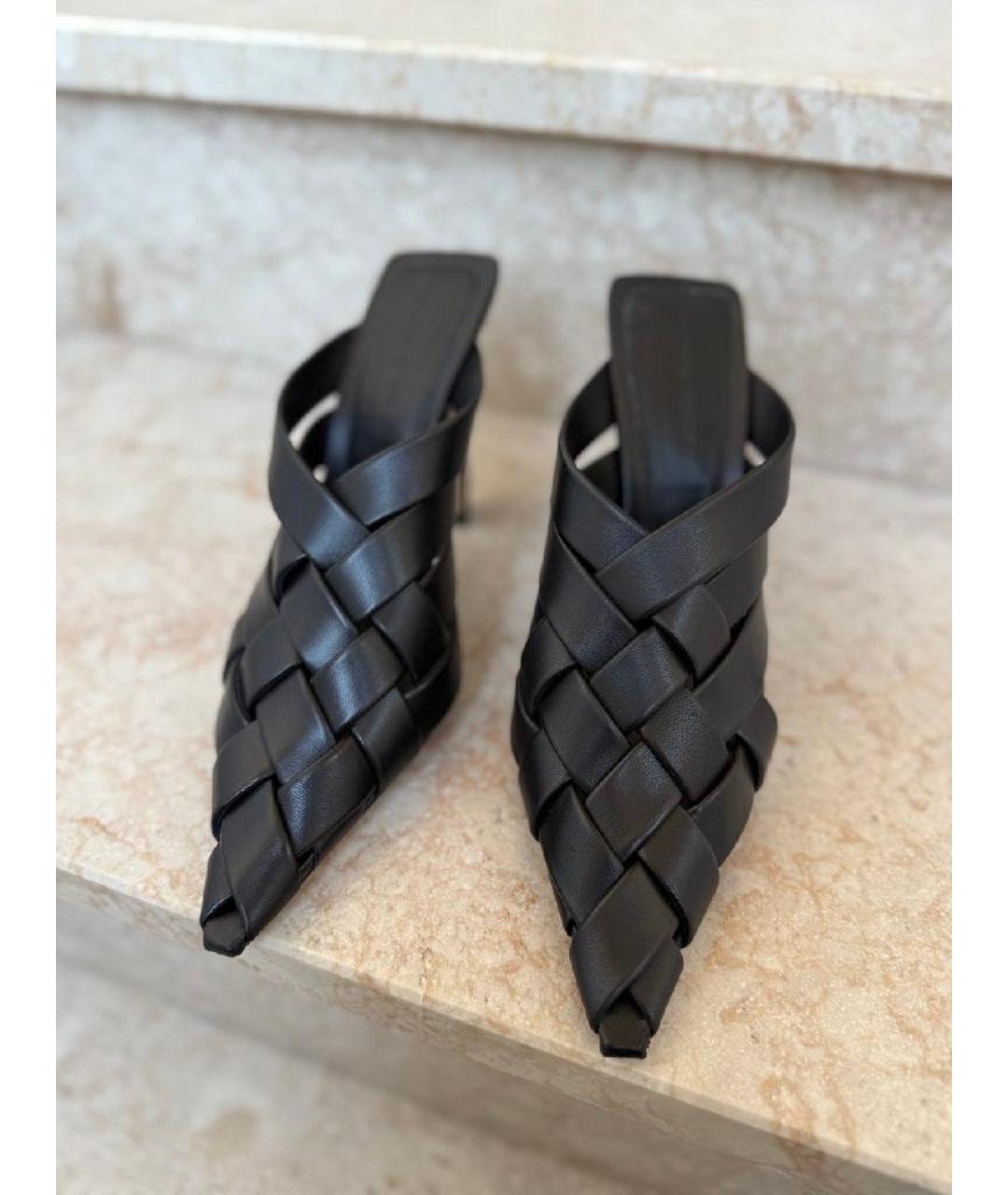 BOTTEGA VENETA Черные кожаные мюли, фото 3