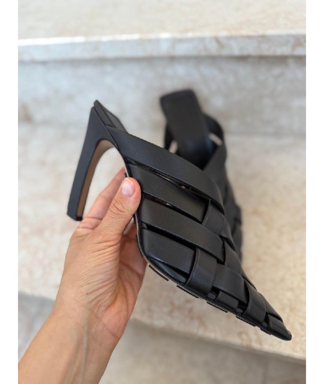 BOTTEGA VENETA Черные кожаные мюли, фото 9