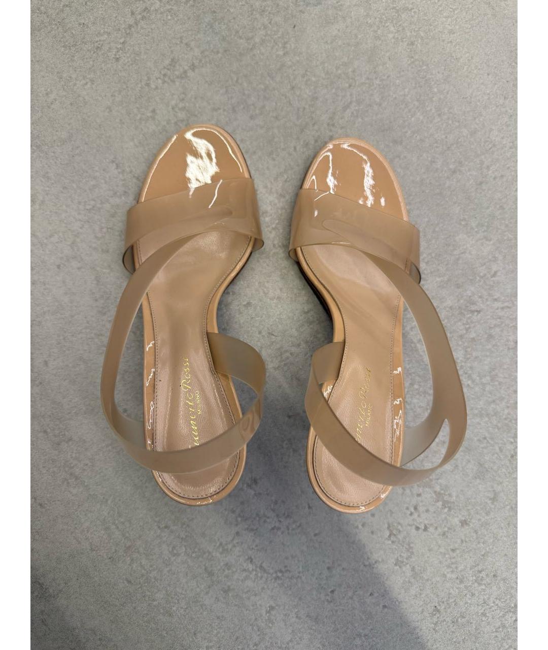GIANVITO ROSSI Бежевые кожаные босоножки, фото 3