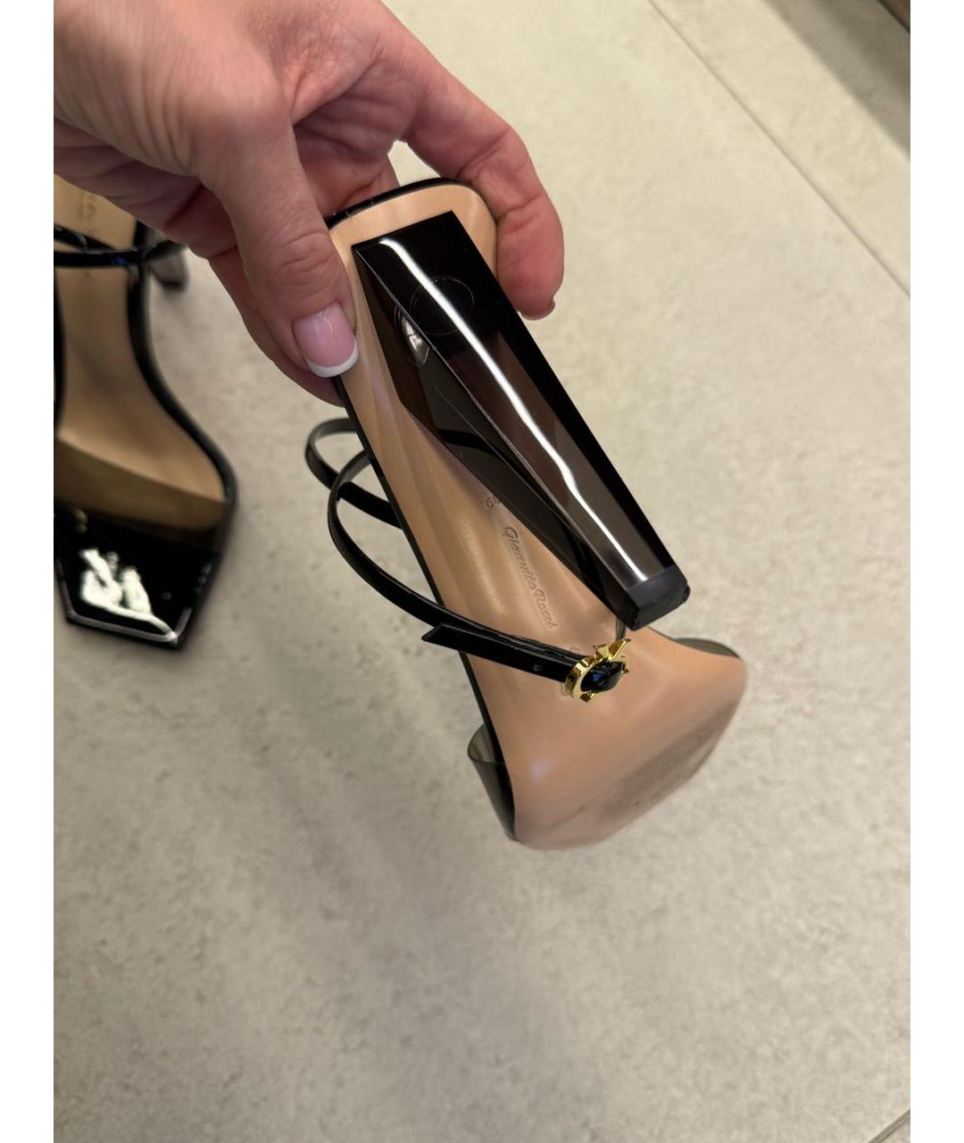 GIANVITO ROSSI Черные босоножки из лакированной кожи, фото 6