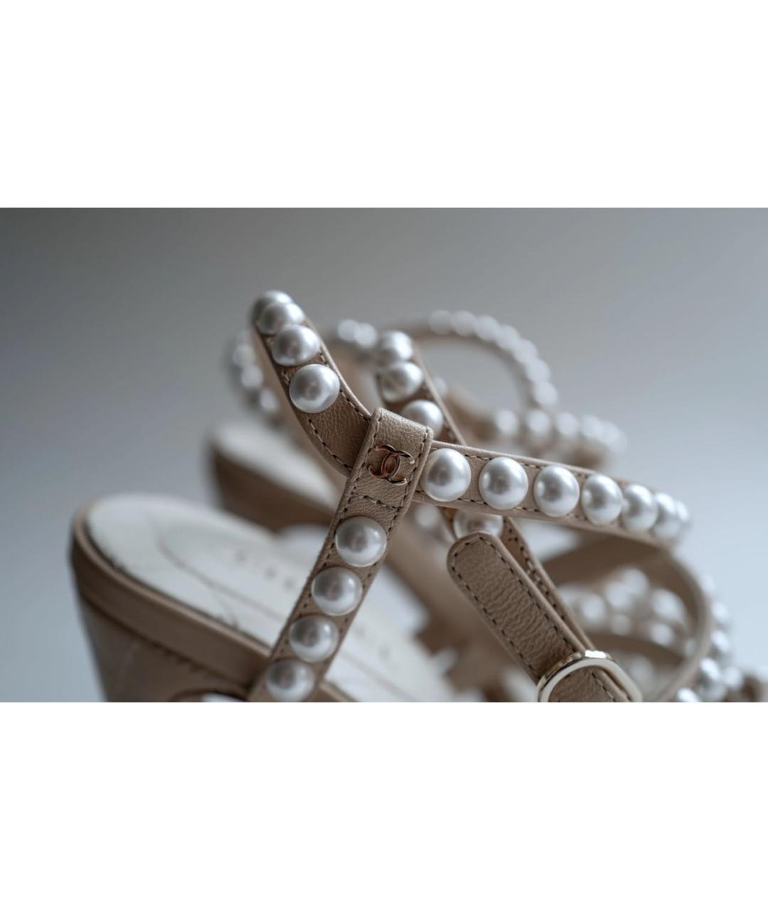 CHANEL Бежевые кожаные босоножки, фото 4