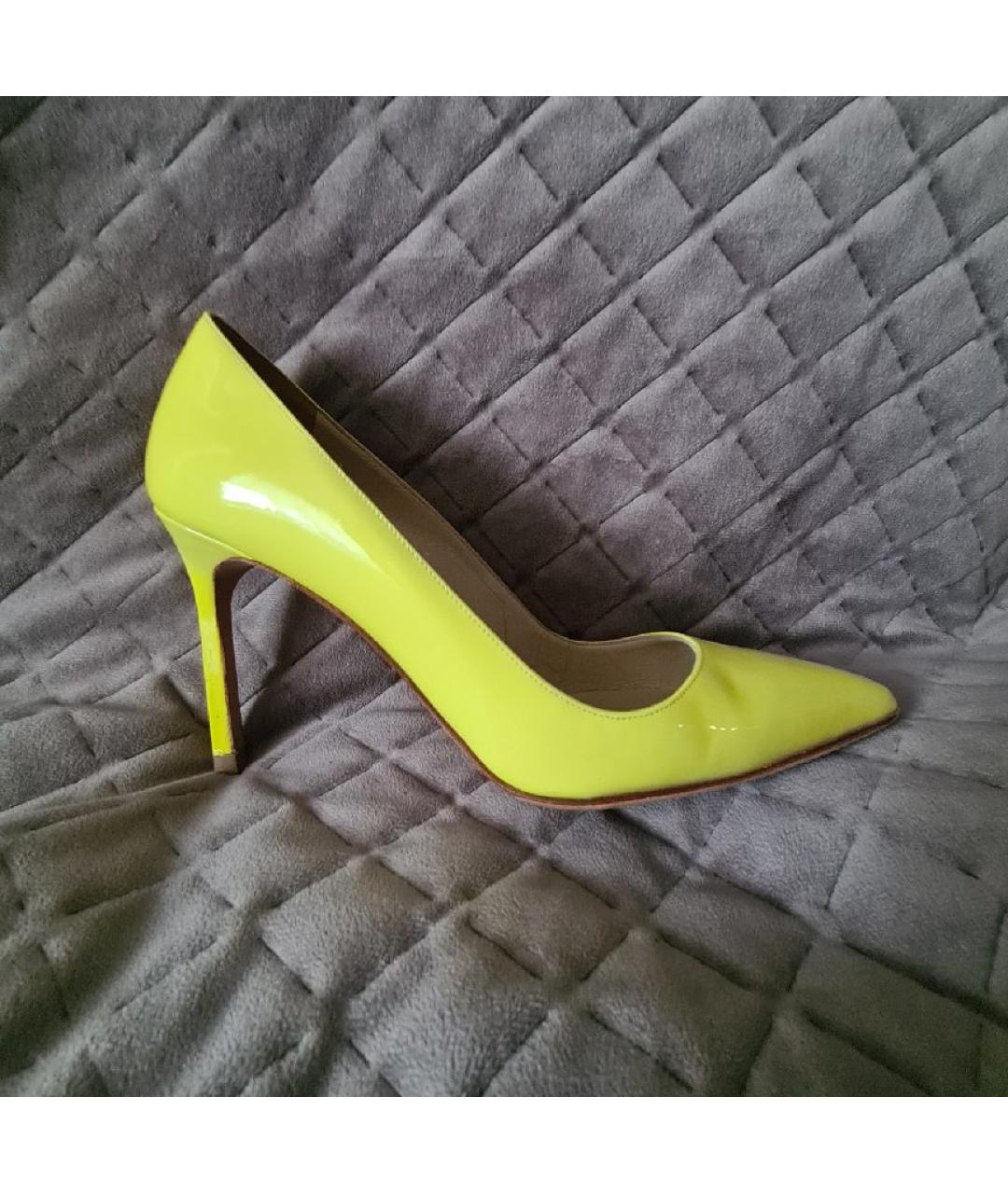 MANOLO BLAHNIK Желтые туфли из лакированной кожи, фото 6