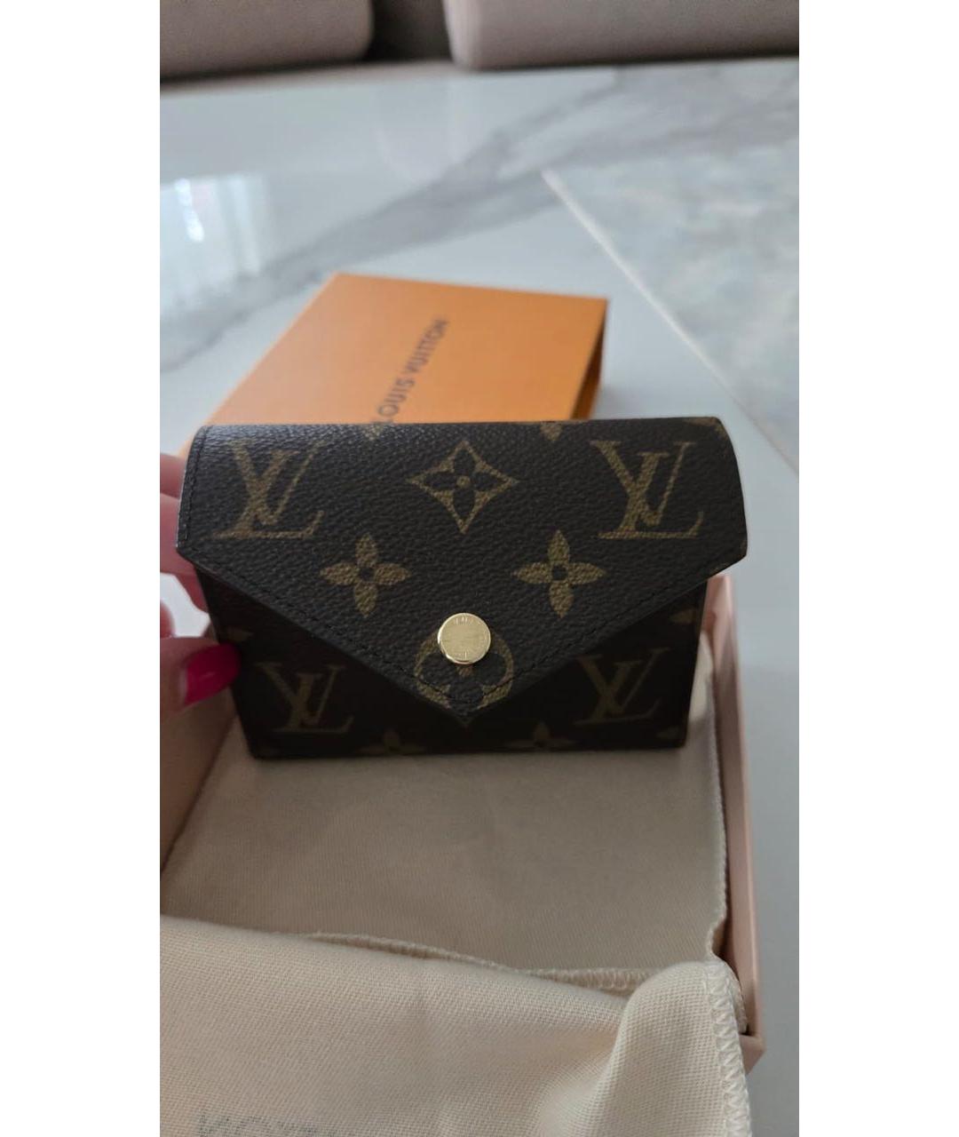 LOUIS VUITTON Коричневый кошелек, фото 9