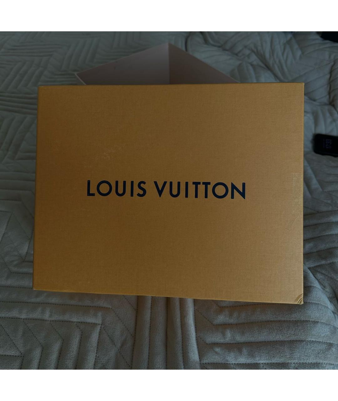 LOUIS VUITTON Черная кожаная барсетка, фото 6