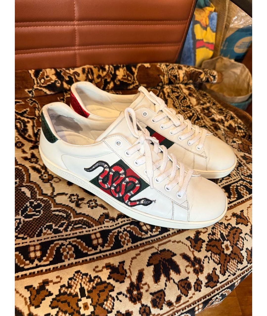 GUCCI Белые кожаные низкие кроссовки / кеды, фото 2