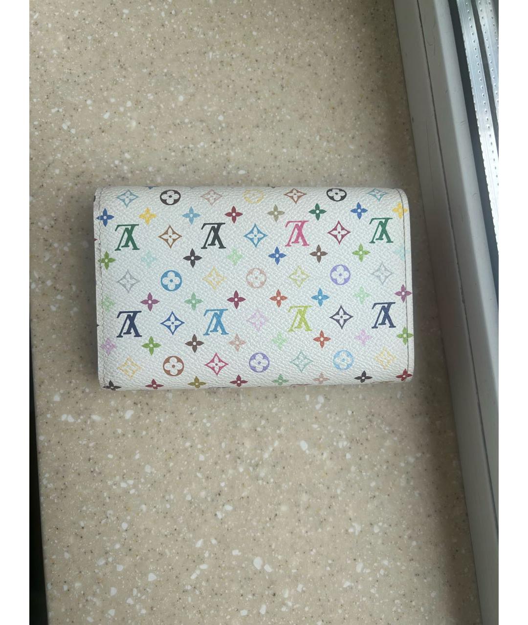 LOUIS VUITTON Белый кожаный кошелек, фото 3