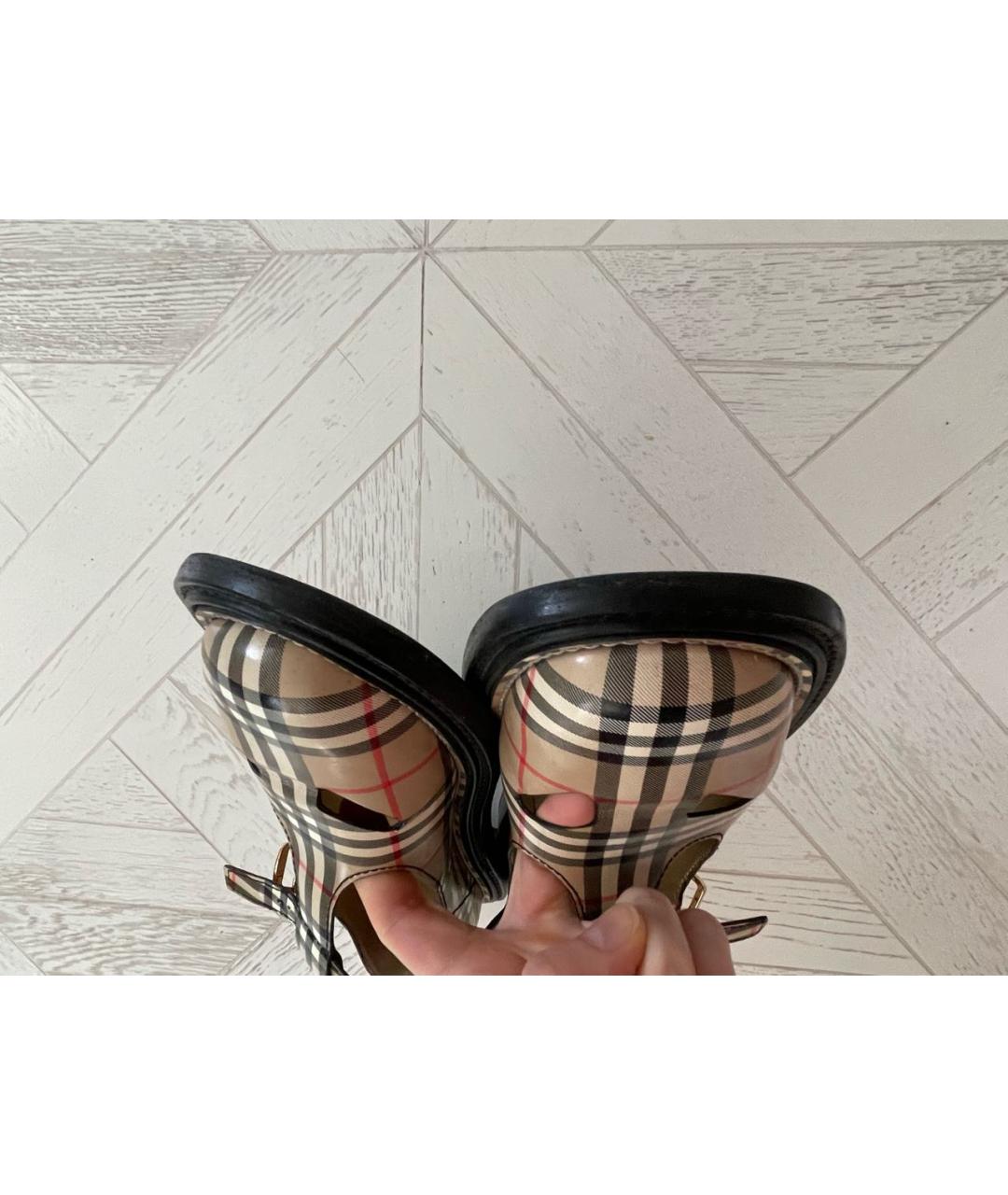 BURBERRY Бежевые кожаные туфли, фото 3