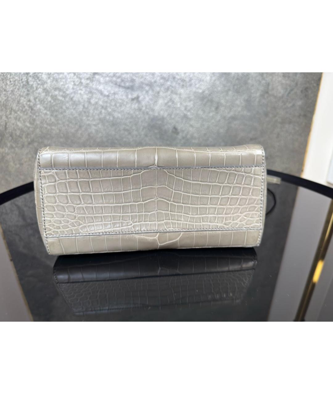 FENDI Серая сумка с короткими ручками из экзотической кожи, фото 8