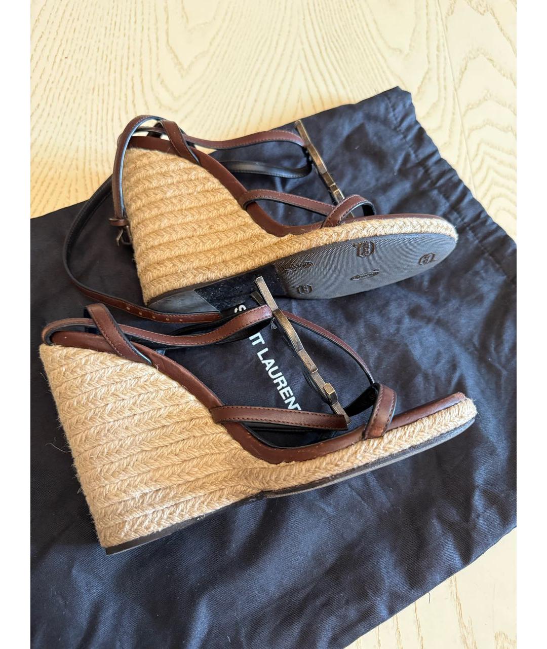 SAINT LAURENT Коричневые кожаные босоножки, фото 8