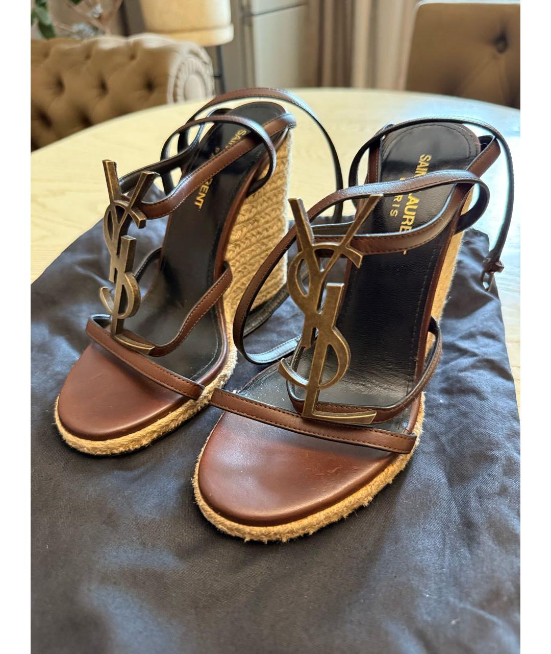 SAINT LAURENT Коричневые кожаные босоножки, фото 2