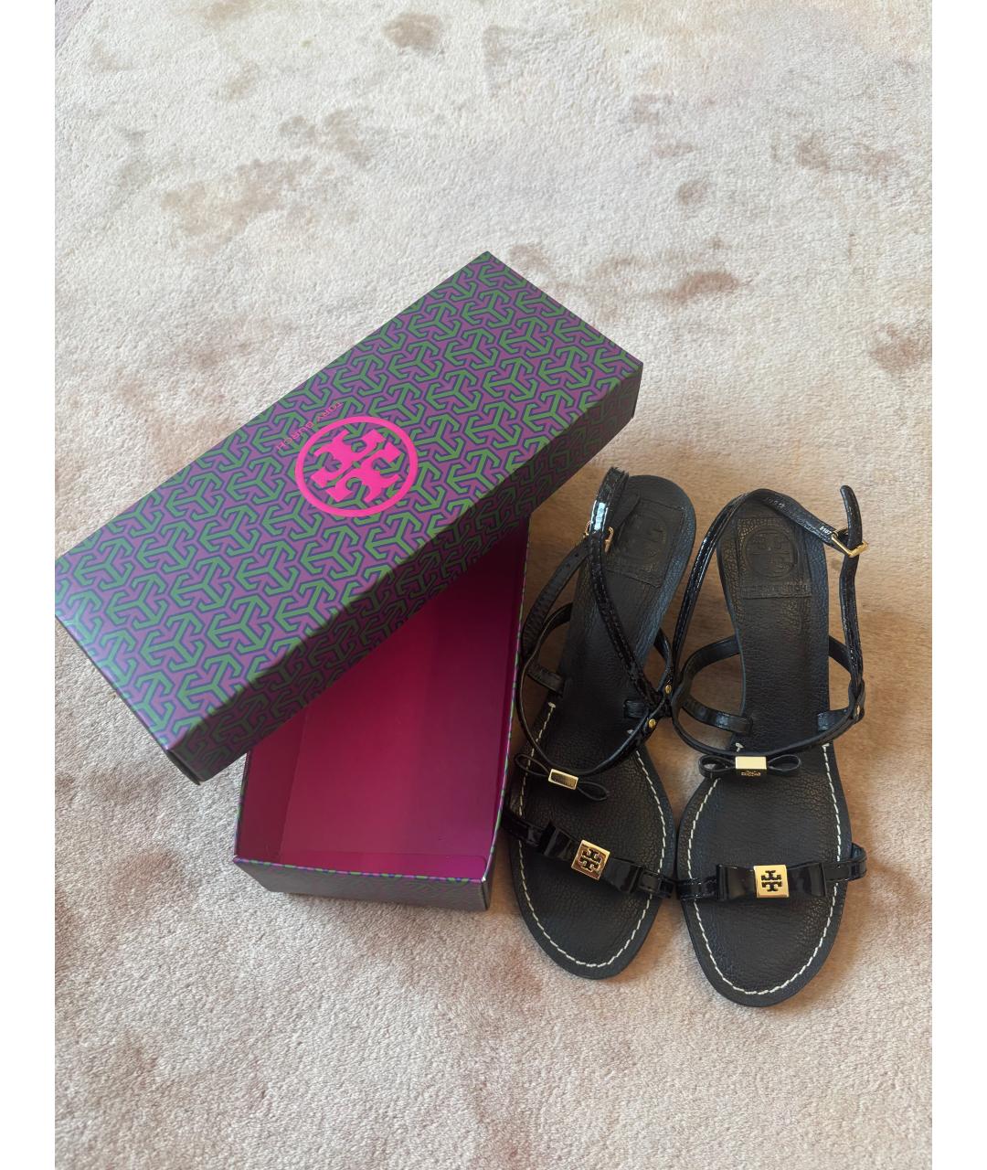 TORY BURCH Черные кожаные босоножки, фото 2
