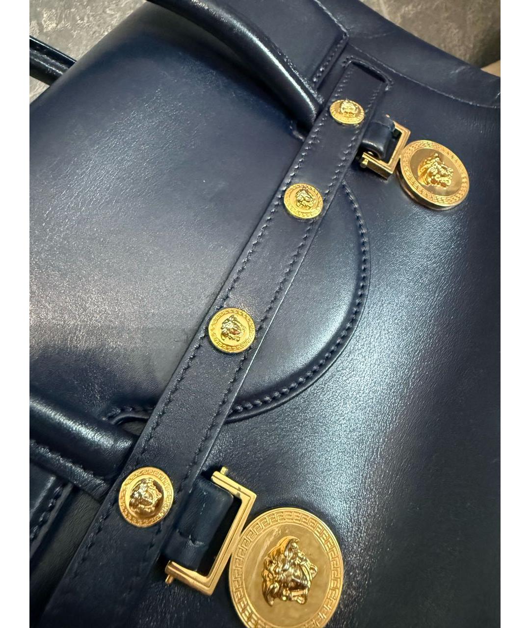 VERSACE Темно-синяя кожаная сумка с короткими ручками, фото 5