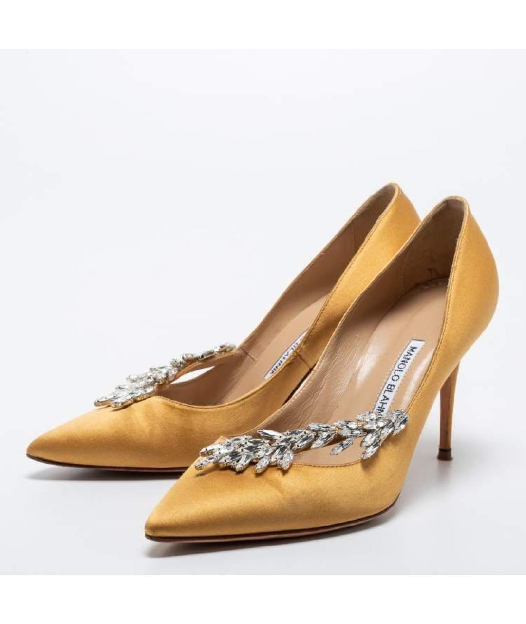 MANOLO BLAHNIK Золотые текстильные туфли, фото 6