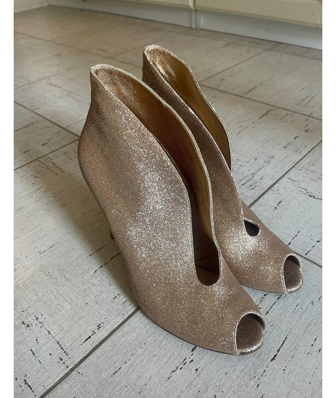 GIANVITO ROSSI Золотые ботильоны, фото 2