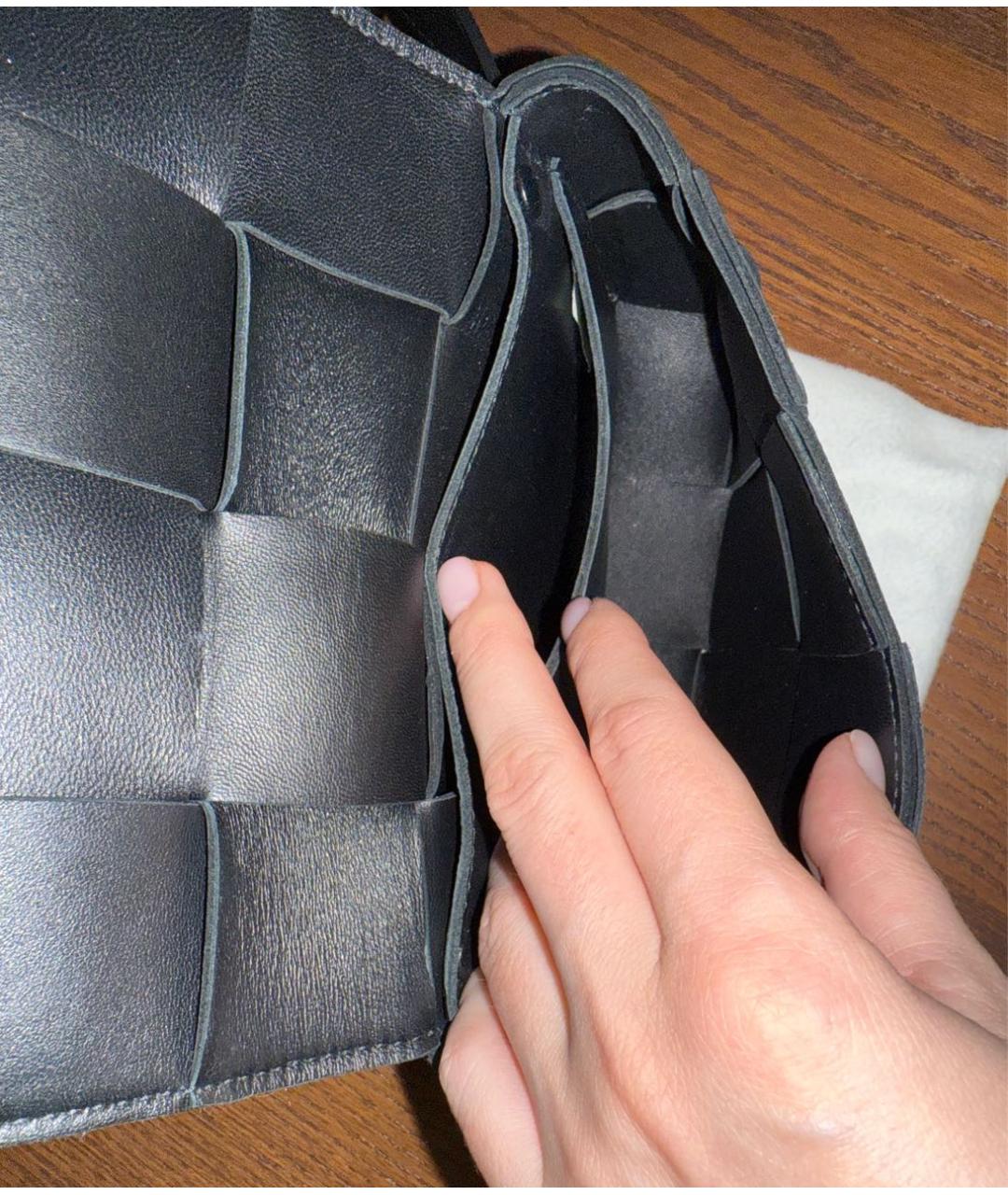 BOTTEGA VENETA Черная кожаная поясная сумка, фото 4