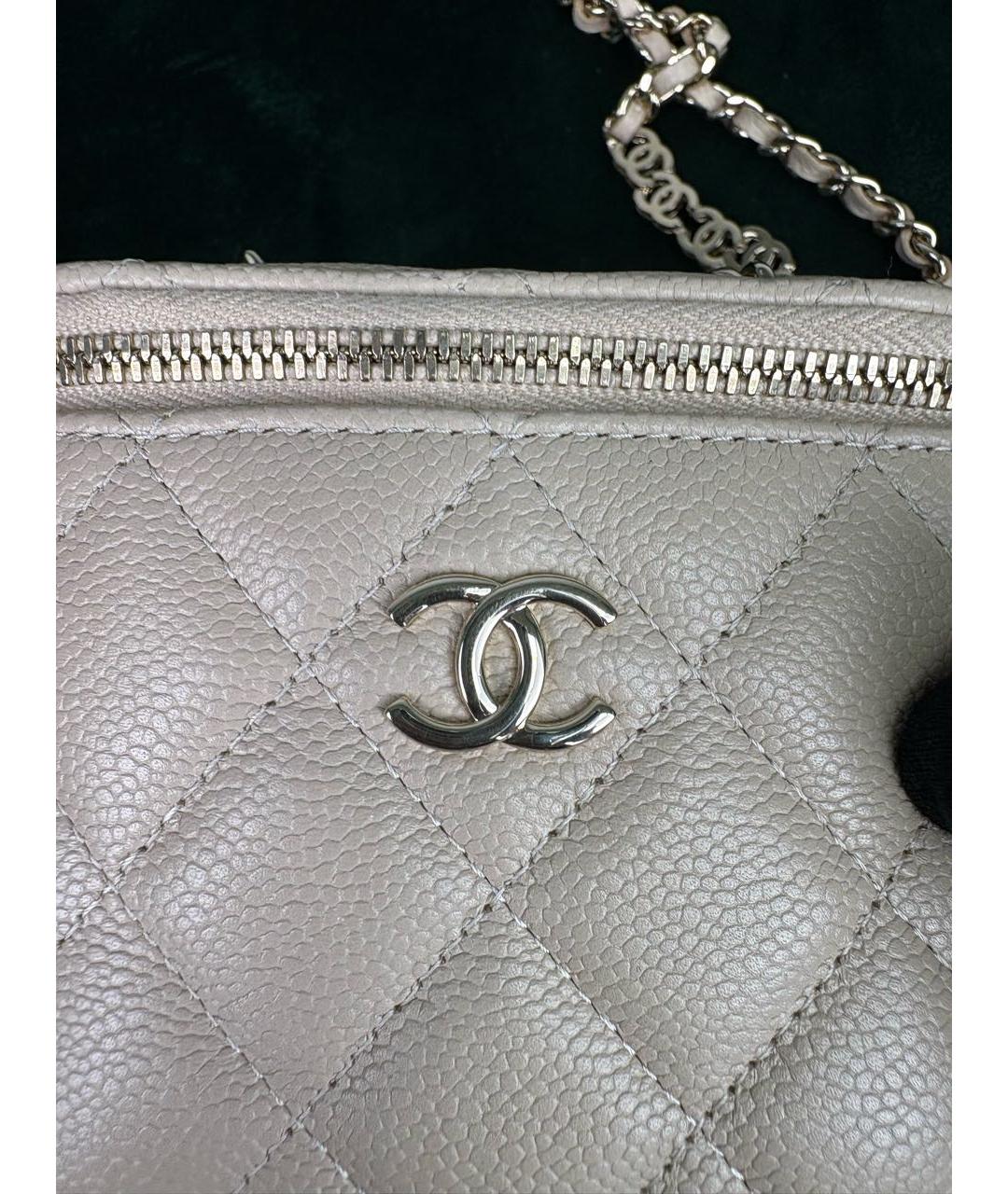 CHANEL Бежевая кожаная сумка с короткими ручками, фото 6