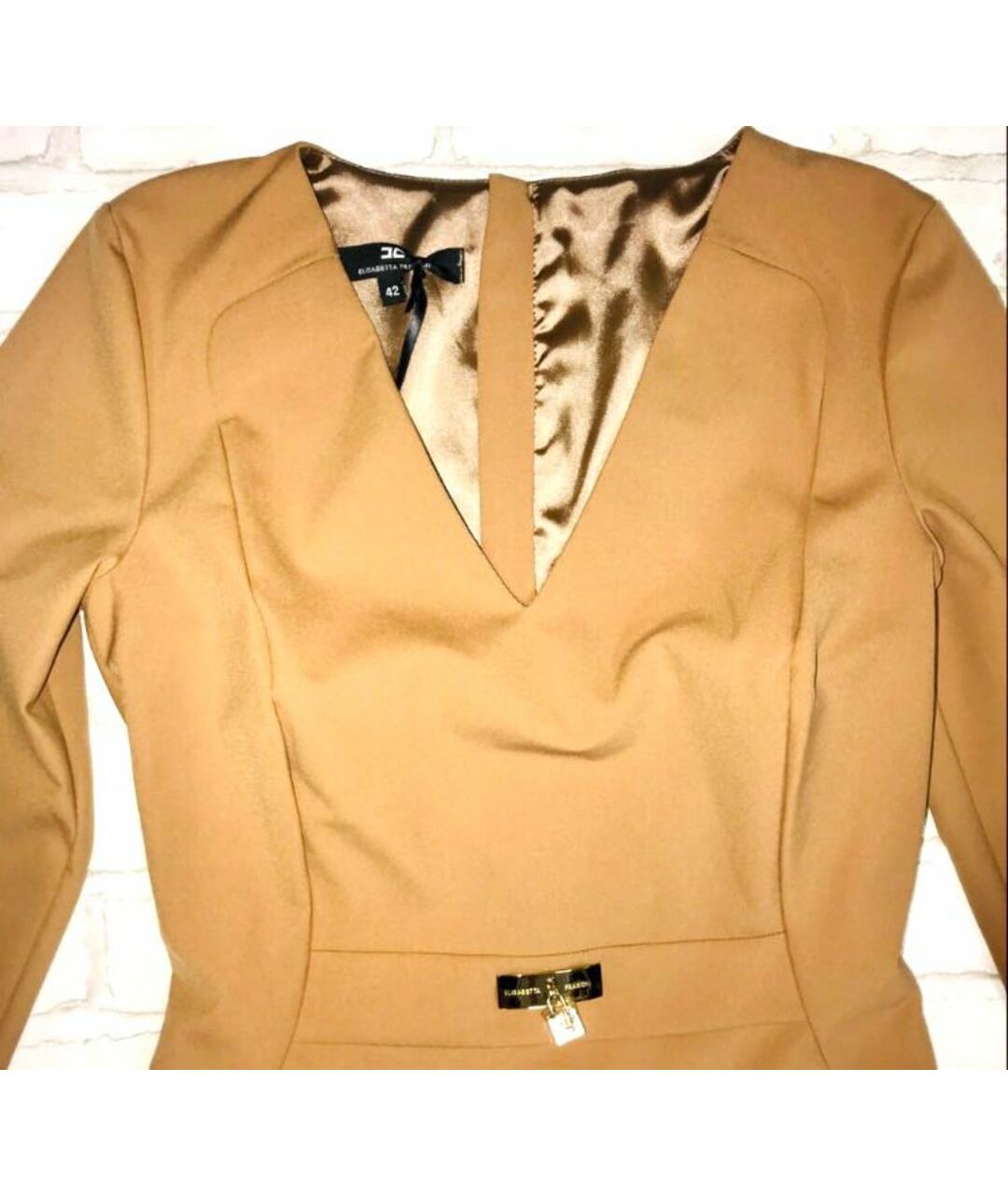 ELISABETTA FRANCHI Бежевое вискозное повседневное платье, фото 4