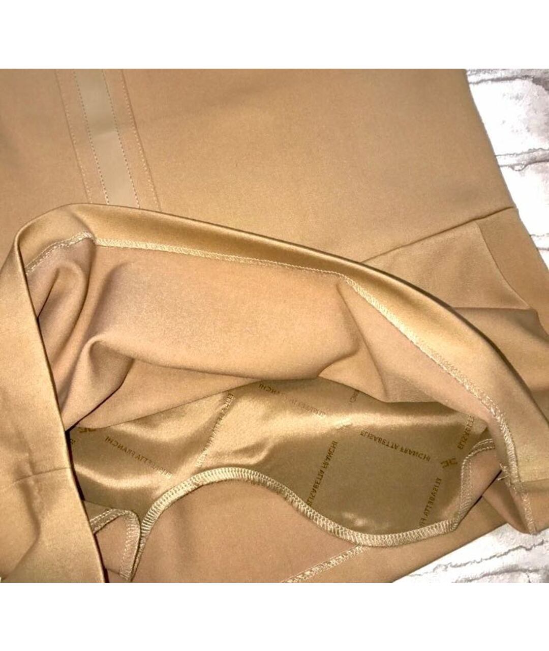 ELISABETTA FRANCHI Бежевое полиэстеровое повседневное платье, фото 5