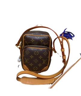 LOUIS VUITTON Сумка на плечо