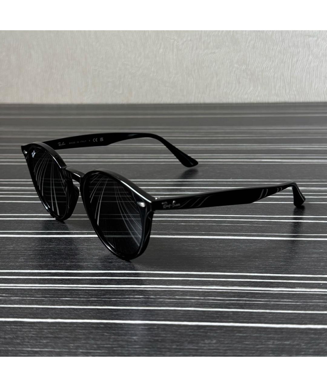 RAY BAN Черные пластиковые солнцезащитные очки, фото 2