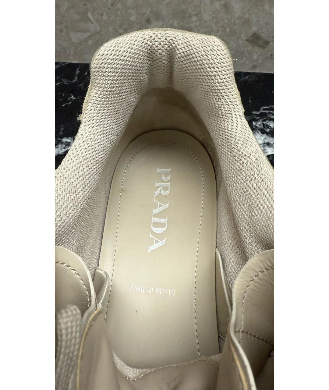 PRADA Бежевые кожаные низкие кроссовки / кеды, фото 7