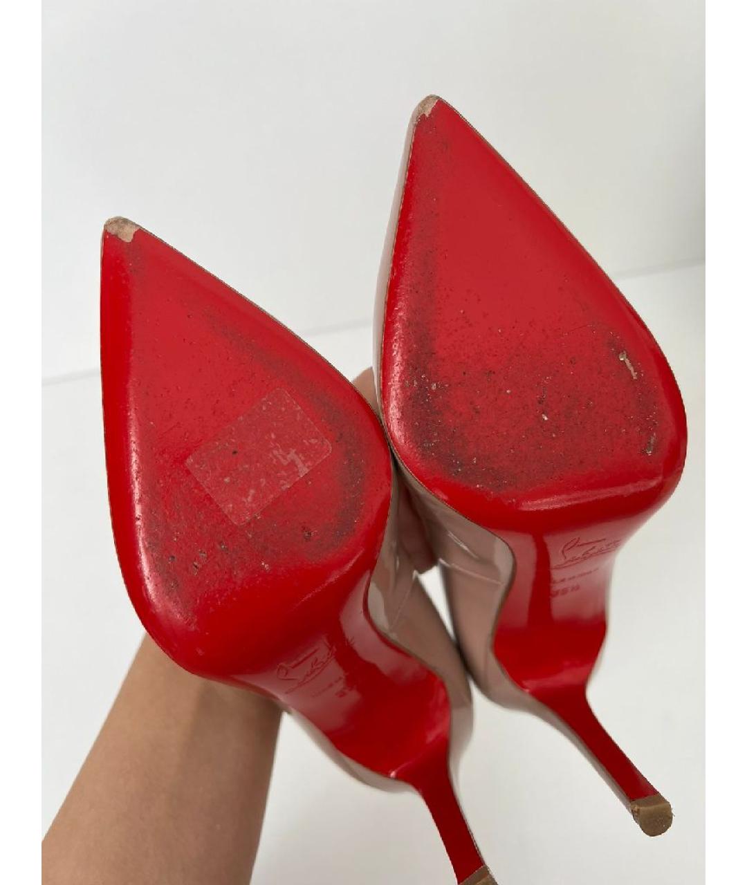CHRISTIAN LOUBOUTIN Бежевые туфли из лакированной кожи, фото 7