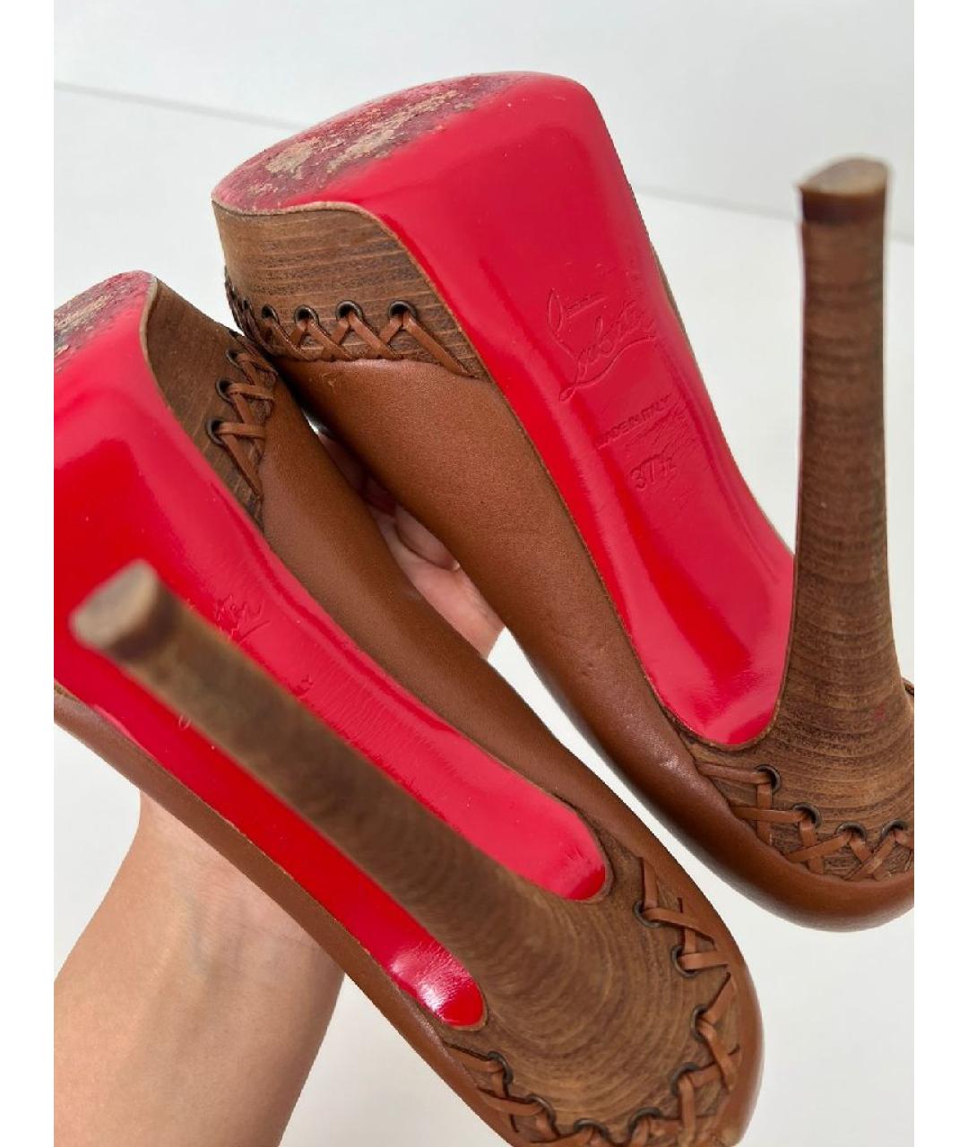 CHRISTIAN LOUBOUTIN Коричневые кожаные туфли, фото 5