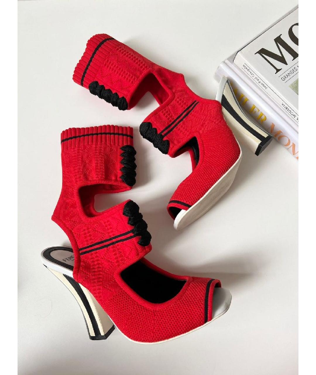 FENDI Бордовые текстильные босоножки, фото 8