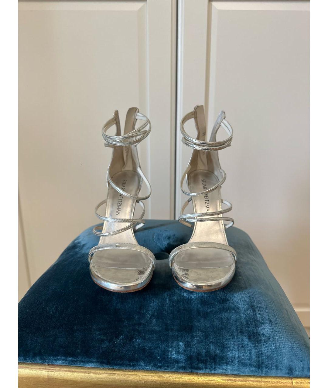 STUART WEITZMAN Серебряные кожаные босоножки, фото 2