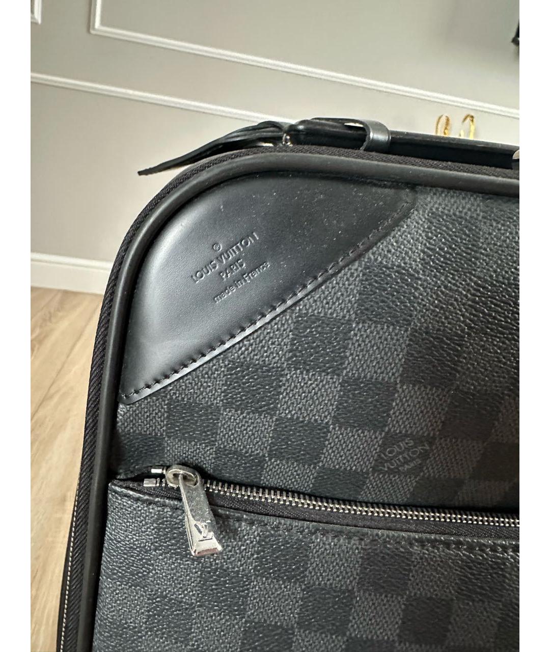 LOUIS VUITTON Антрацитовый чемодан, фото 6