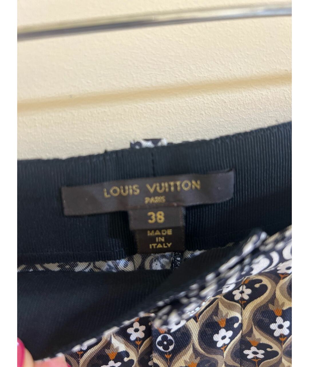 LOUIS VUITTON Коричневые шелковые шорты, фото 3