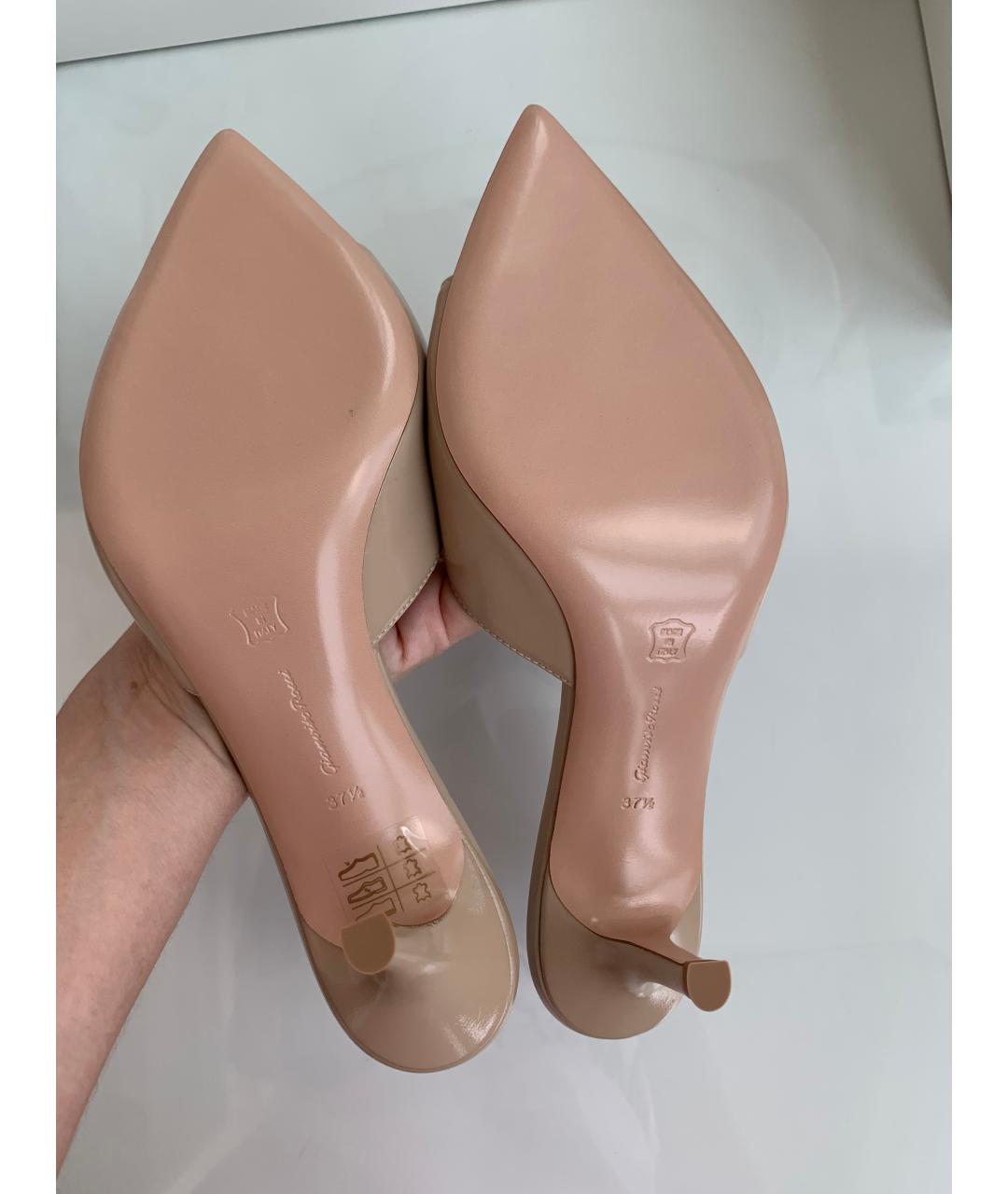 GIANVITO ROSSI Бежевые кожаные мюли, фото 5