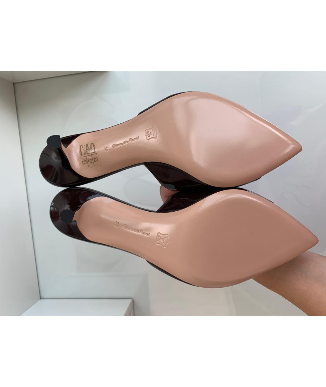 GIANVITO ROSSI Бордовые кожаные мюли, фото 5