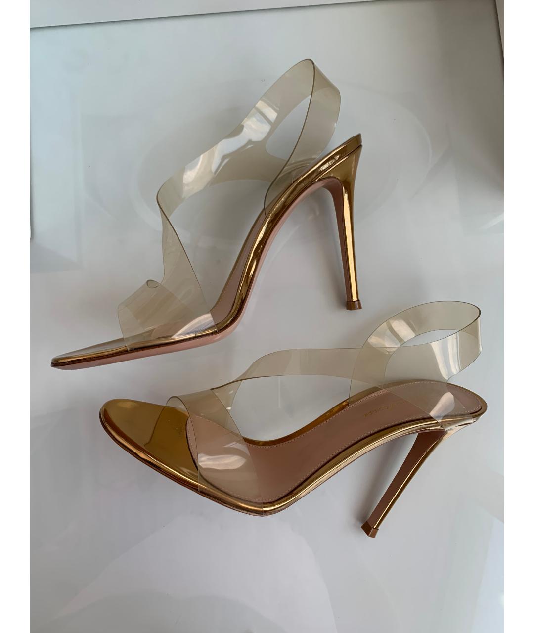GIANVITO ROSSI Золотые кожаные босоножки, фото 7