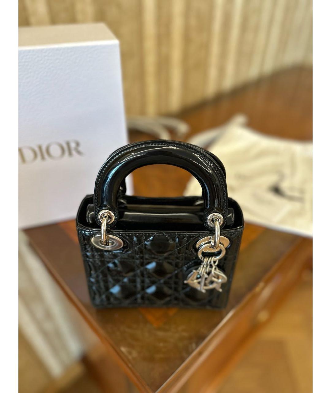 CHRISTIAN DIOR Черная сумка с короткими ручками из лакированной кожи, фото 4