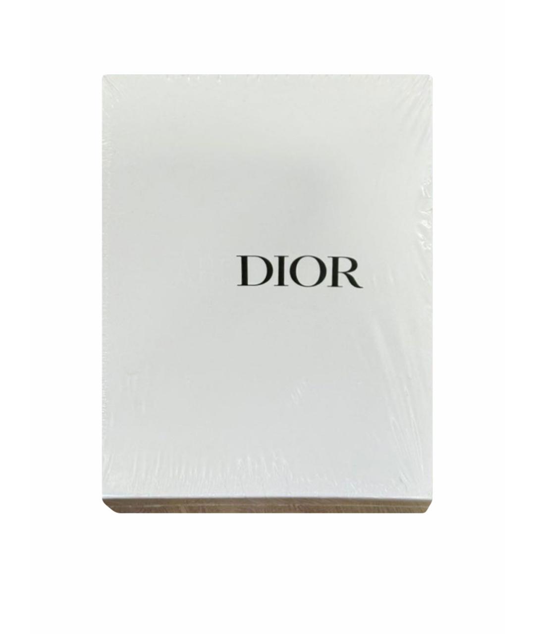 CHRISTIAN DIOR Книга, фото 1