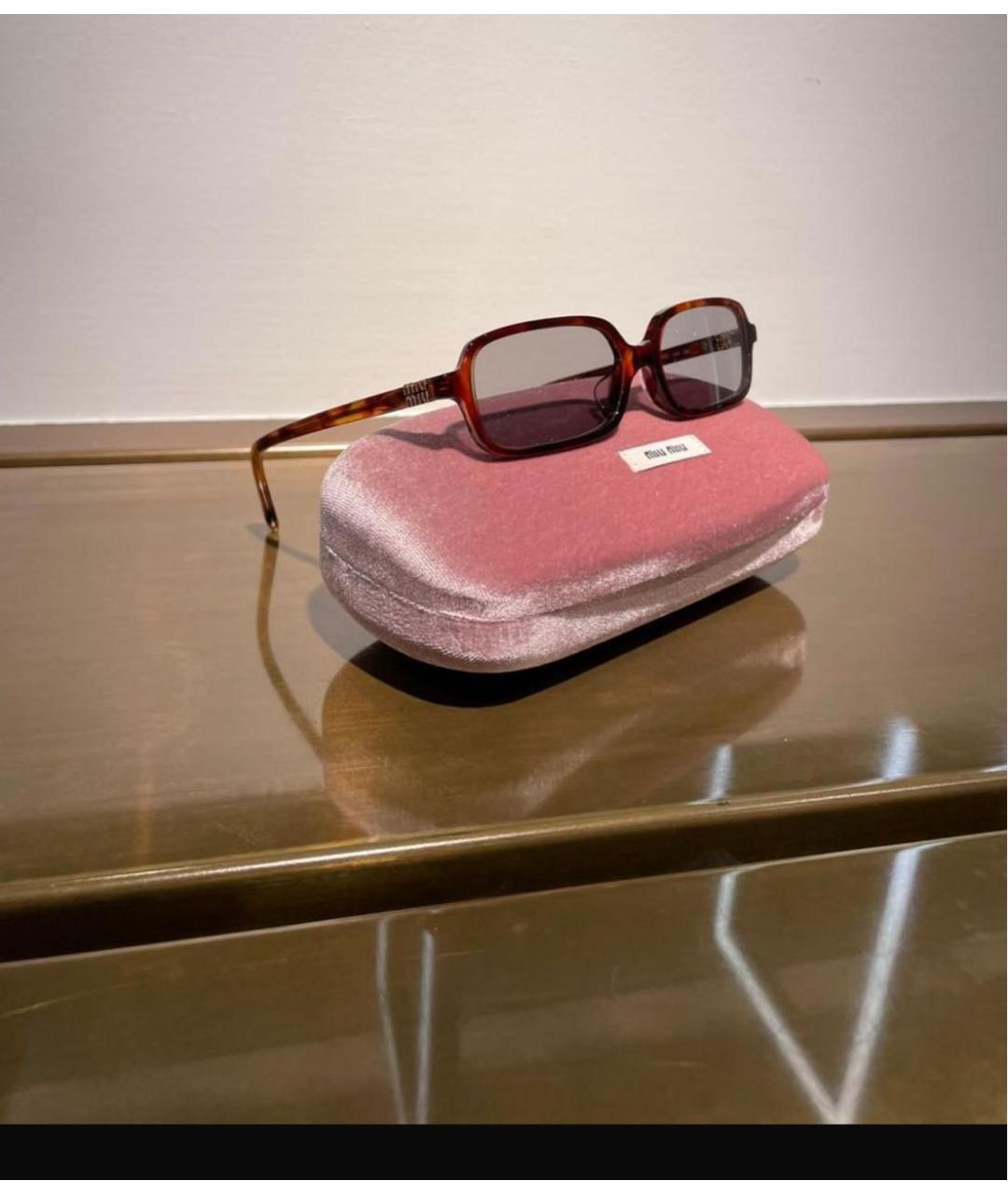 MIU MIU Коричневые пластиковые солнцезащитные очки, фото 5