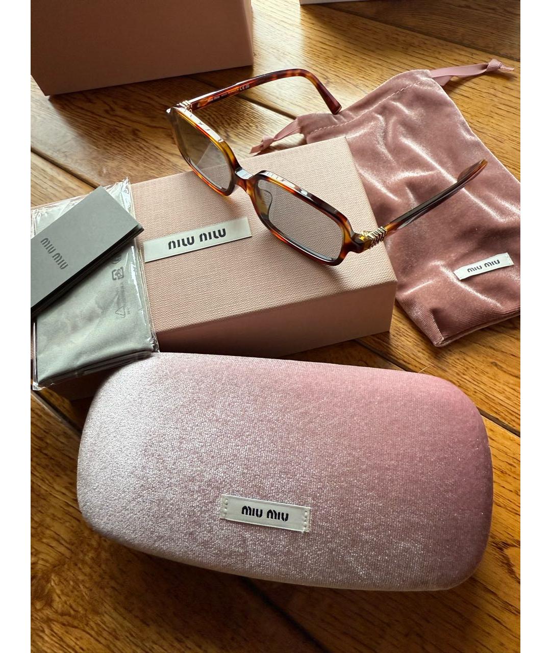 MIU MIU Коричневые пластиковые солнцезащитные очки, фото 8
