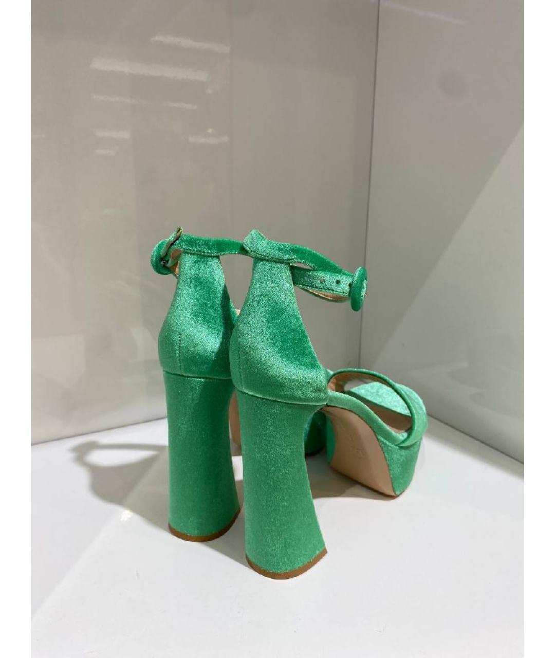 GIANVITO ROSSI Зеленые бархатные босоножки, фото 3