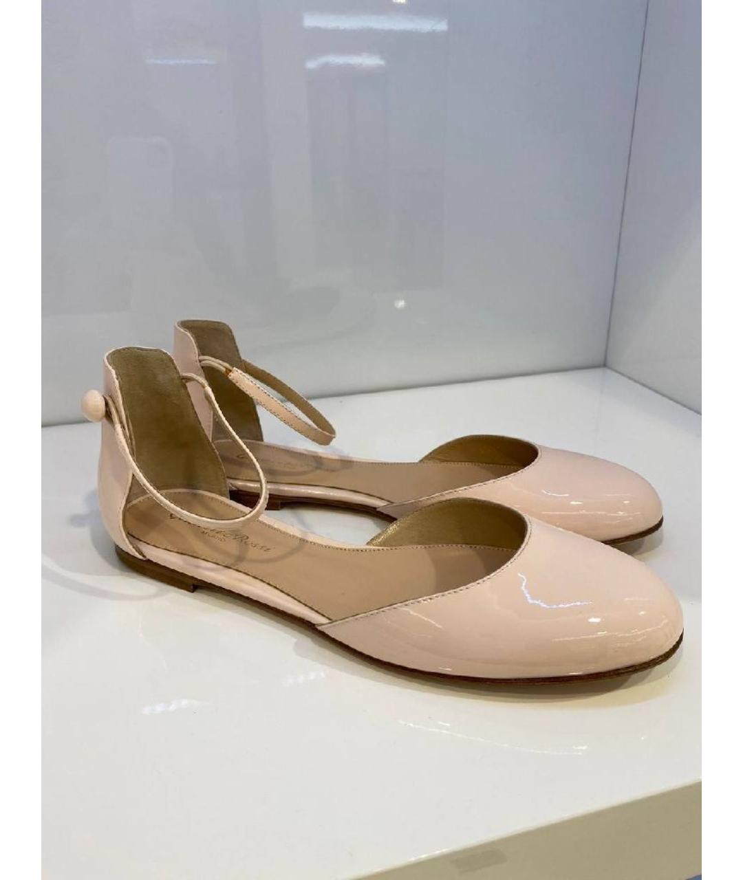 GIANVITO ROSSI Бежевые балетки из лакированной кожи, фото 2