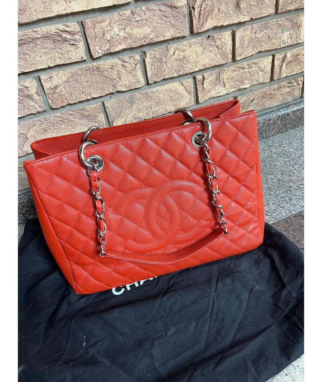 CHANEL Оранжевая кожаная сумка тоут, фото 2