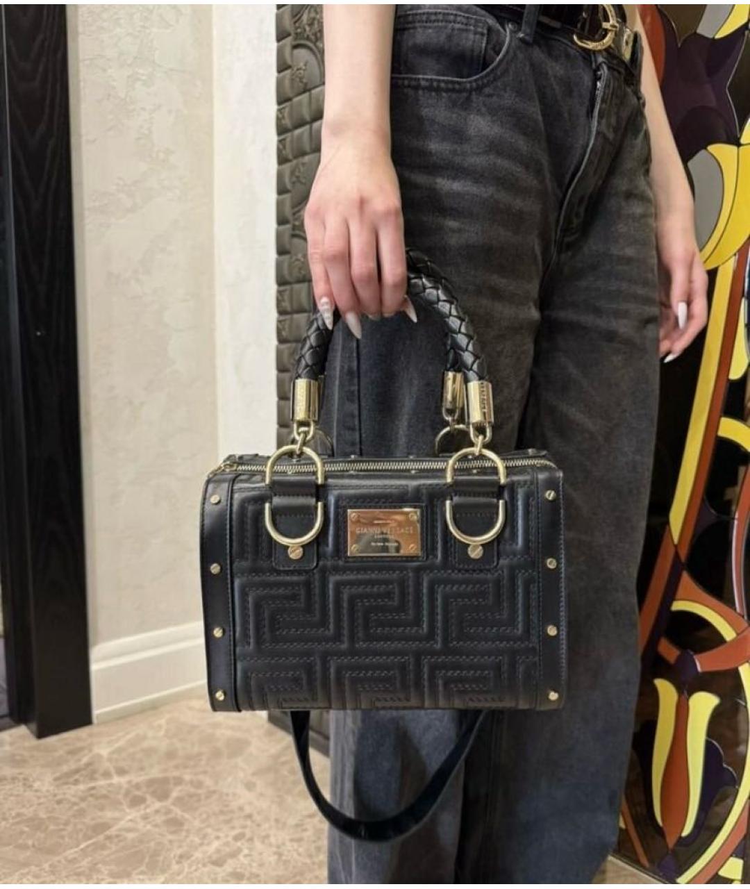 VERSACE Черная кожаная сумка с короткими ручками, фото 5