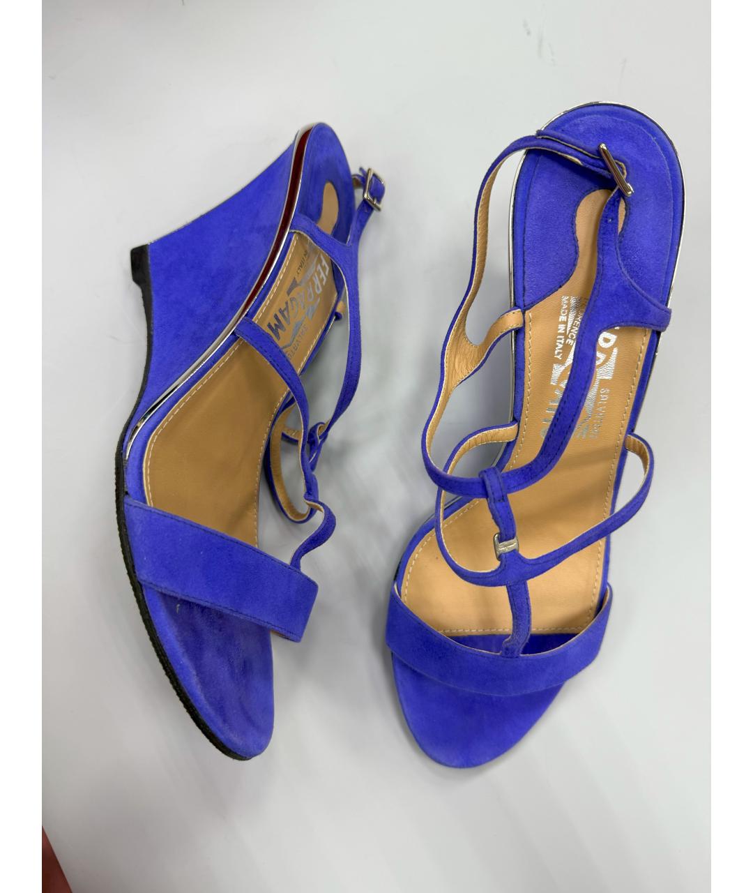 FERRAGAMO Синие замшевые босоножки, фото 3