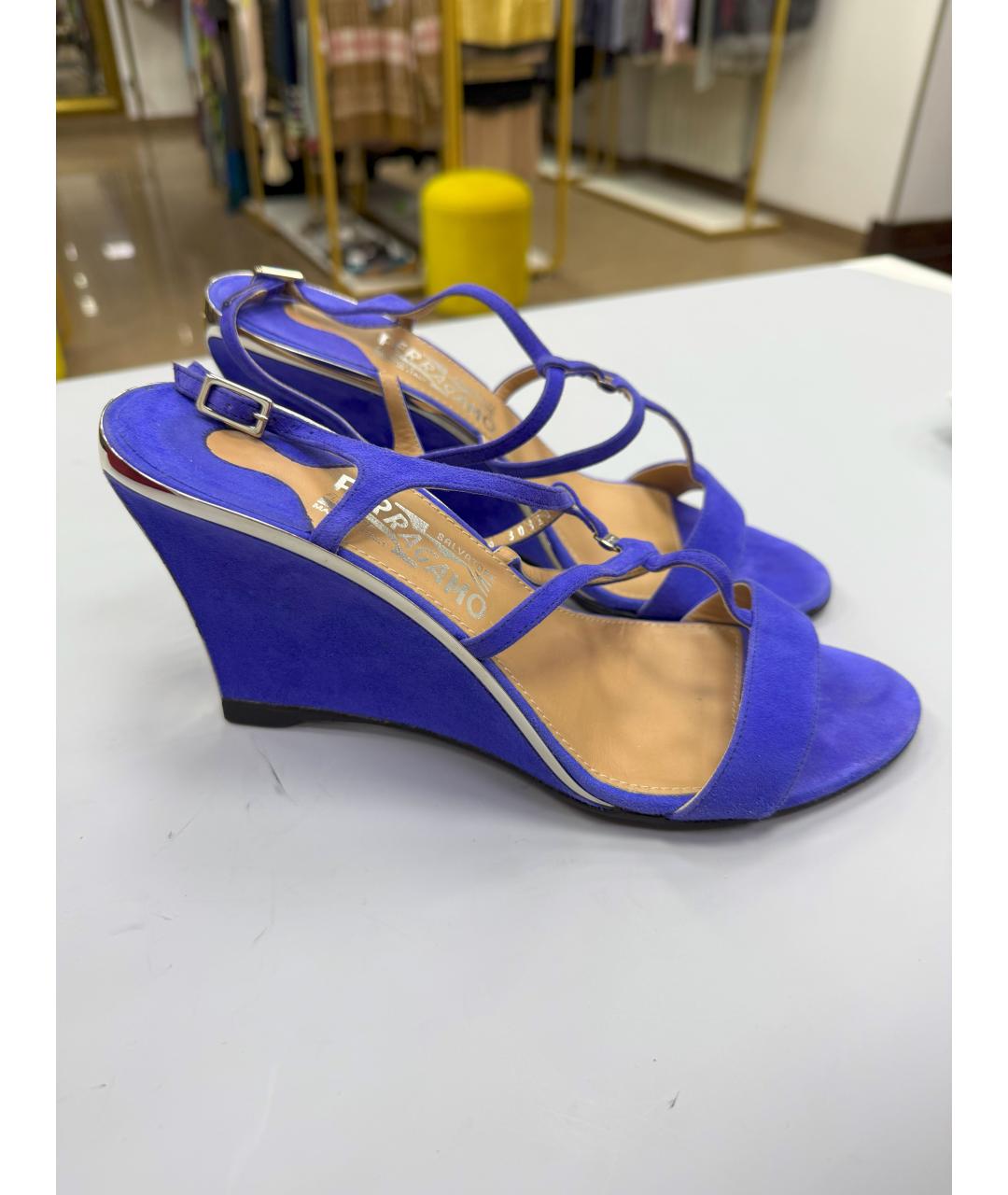 FERRAGAMO Синие замшевые босоножки, фото 8