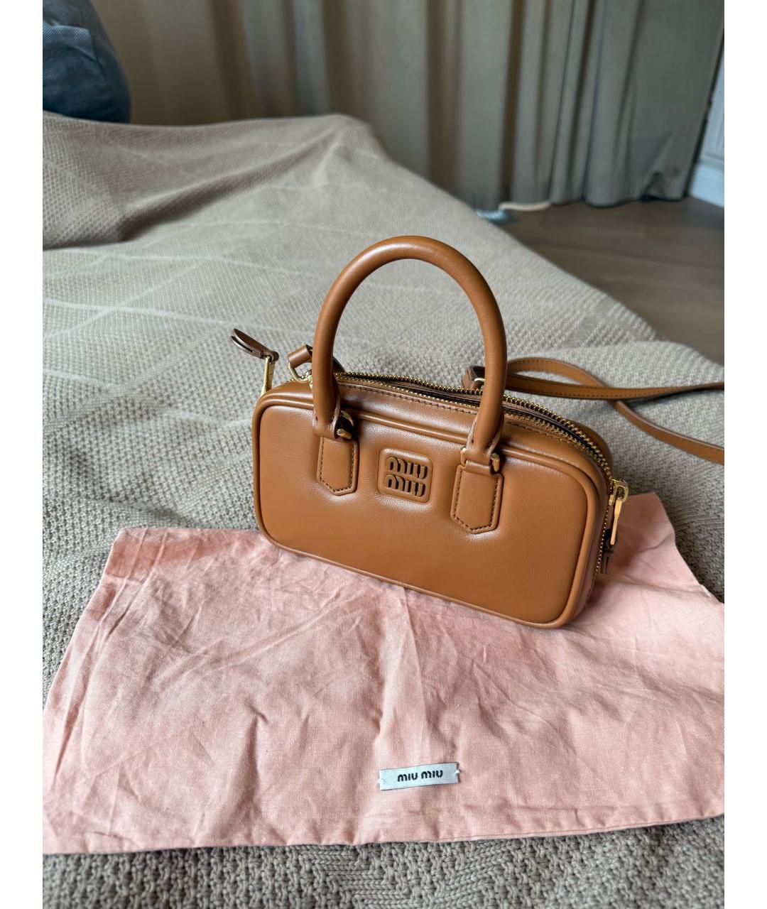 MIU MIU Коричневая кожаная сумка через плечо, фото 4