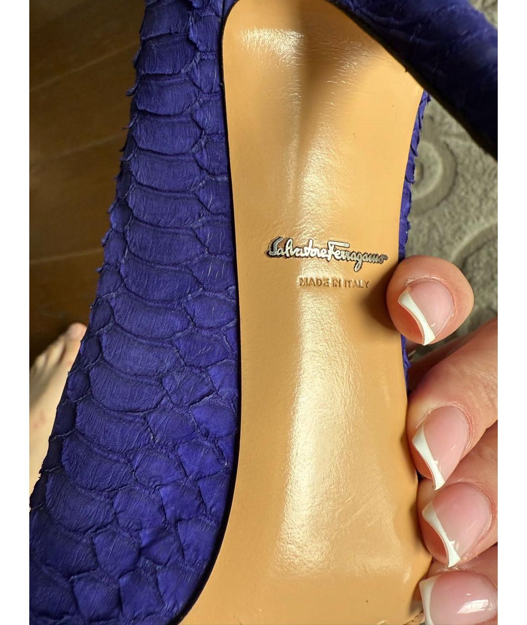 FERRAGAMO Фиолетовые туфли из экзотической кожи, фото 3