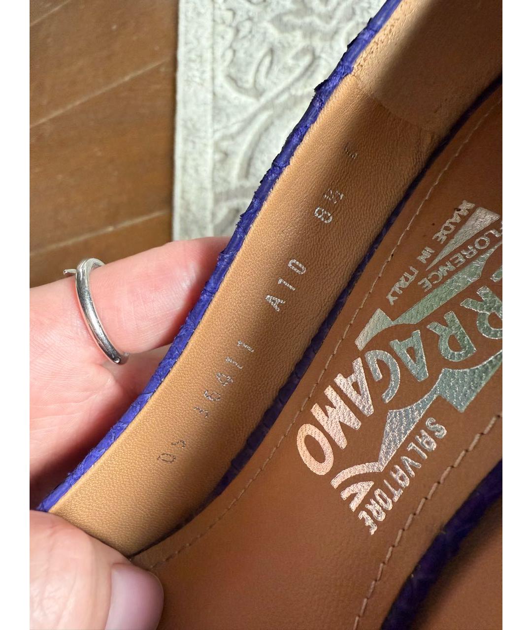 FERRAGAMO Фиолетовые туфли из экзотической кожи, фото 2