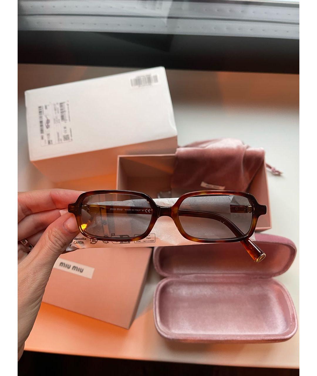 MIU MIU Коричневые пластиковые солнцезащитные очки, фото 6